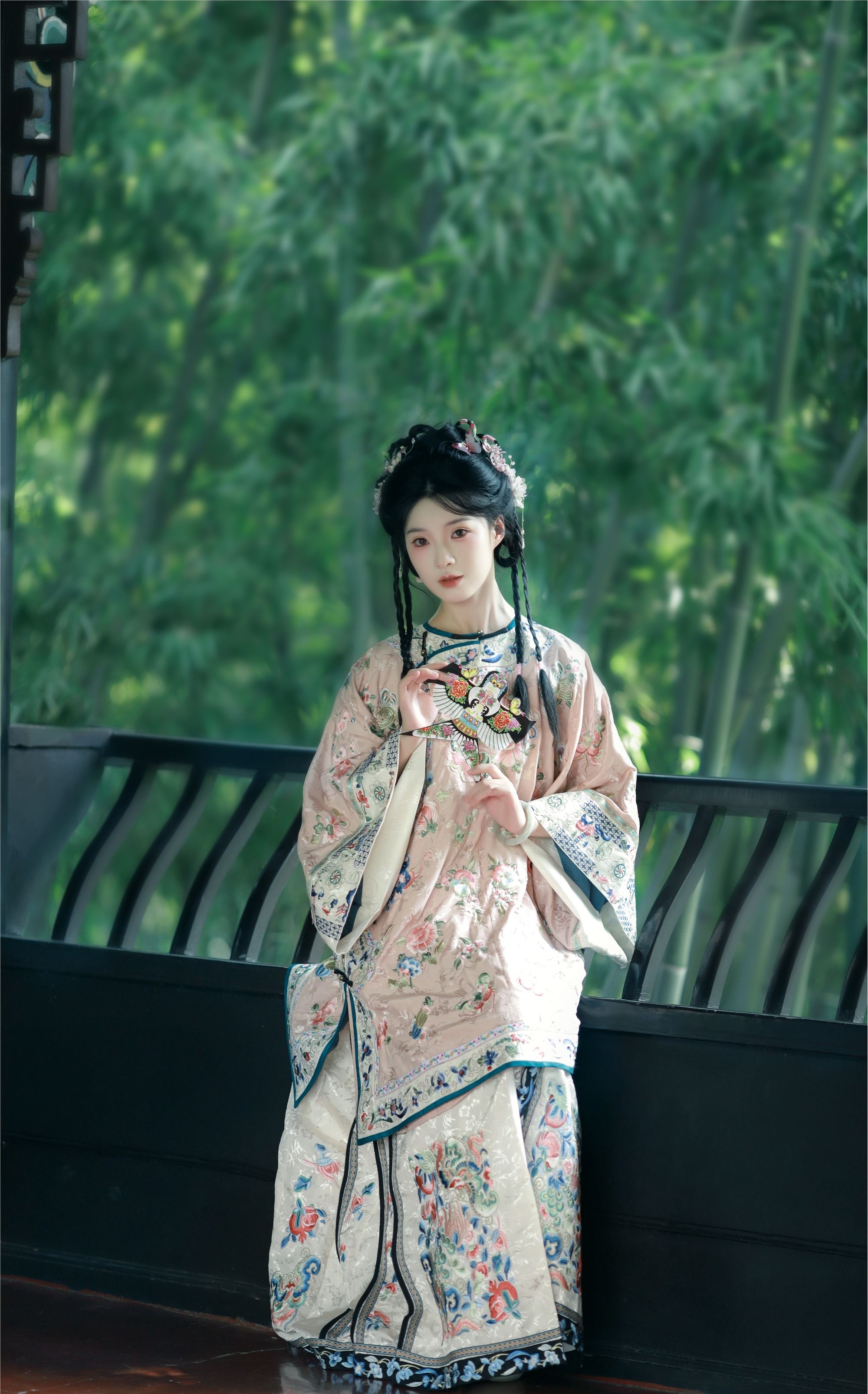 YITUYU艺图语 2025.01.27 盛夏 秋子梨